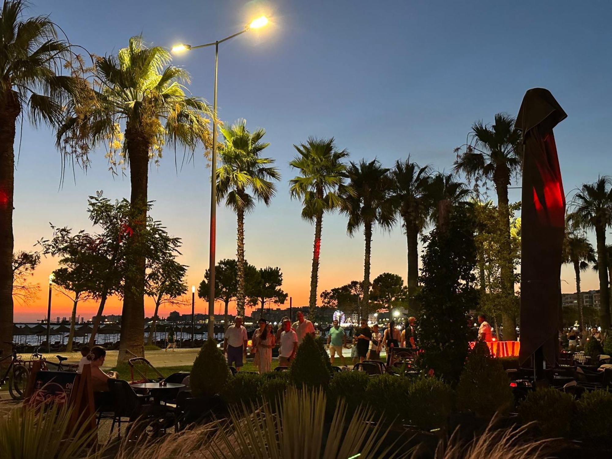 Lucas Apartments Rental Vlorë Eksteriør billede