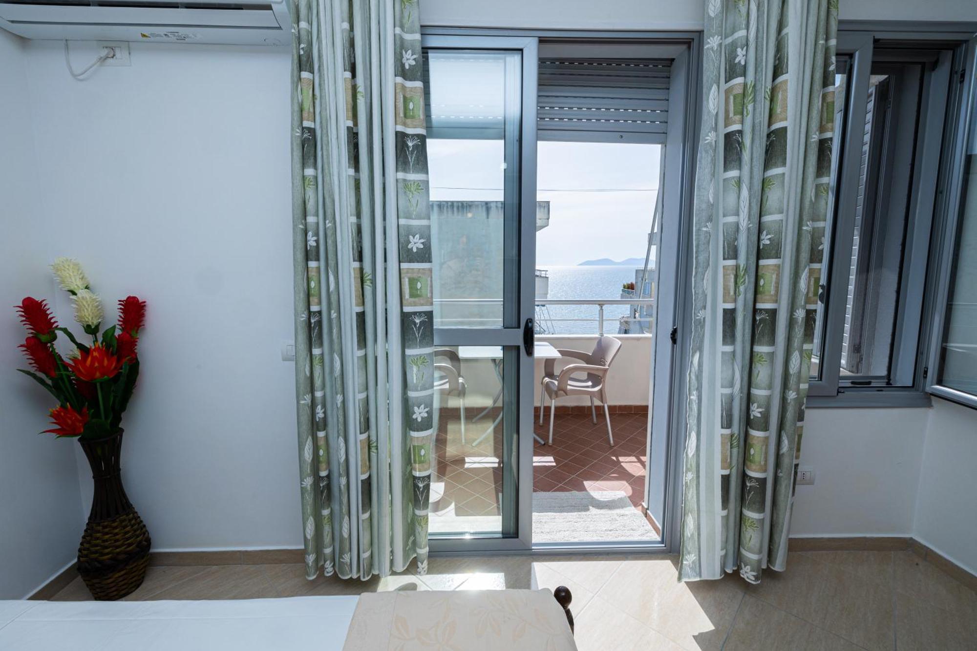 Lucas Apartments Rental Vlorë Eksteriør billede