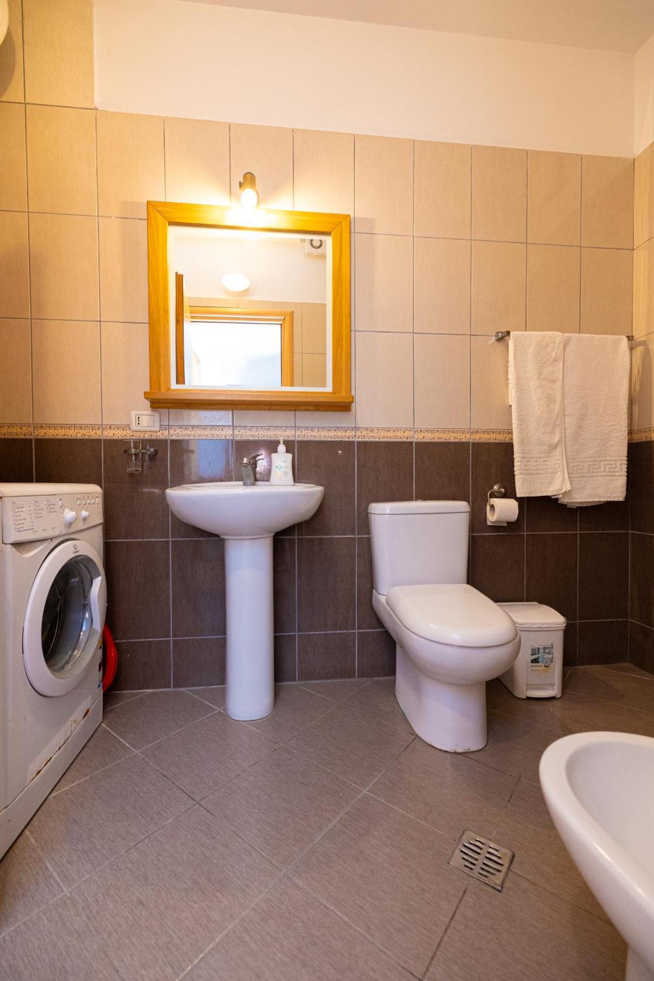 Lucas Apartments Rental Vlorë Eksteriør billede